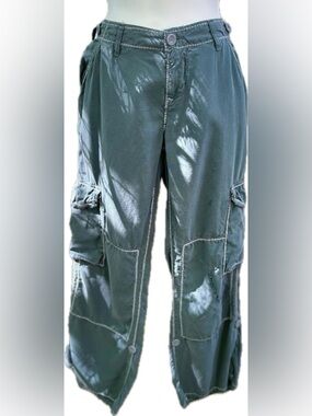 Da-Nang Women's Cargo Capris in Slate Teal